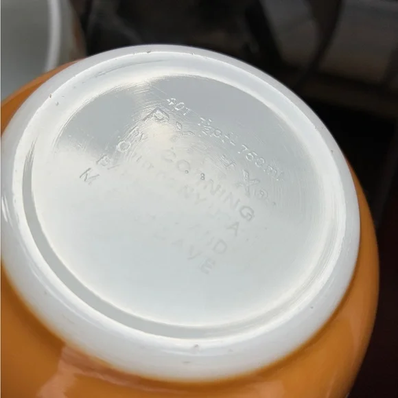 EUC ✨ Vintage Pyrex White and Goldenrod Floral Bowls - Picture 5 of 6